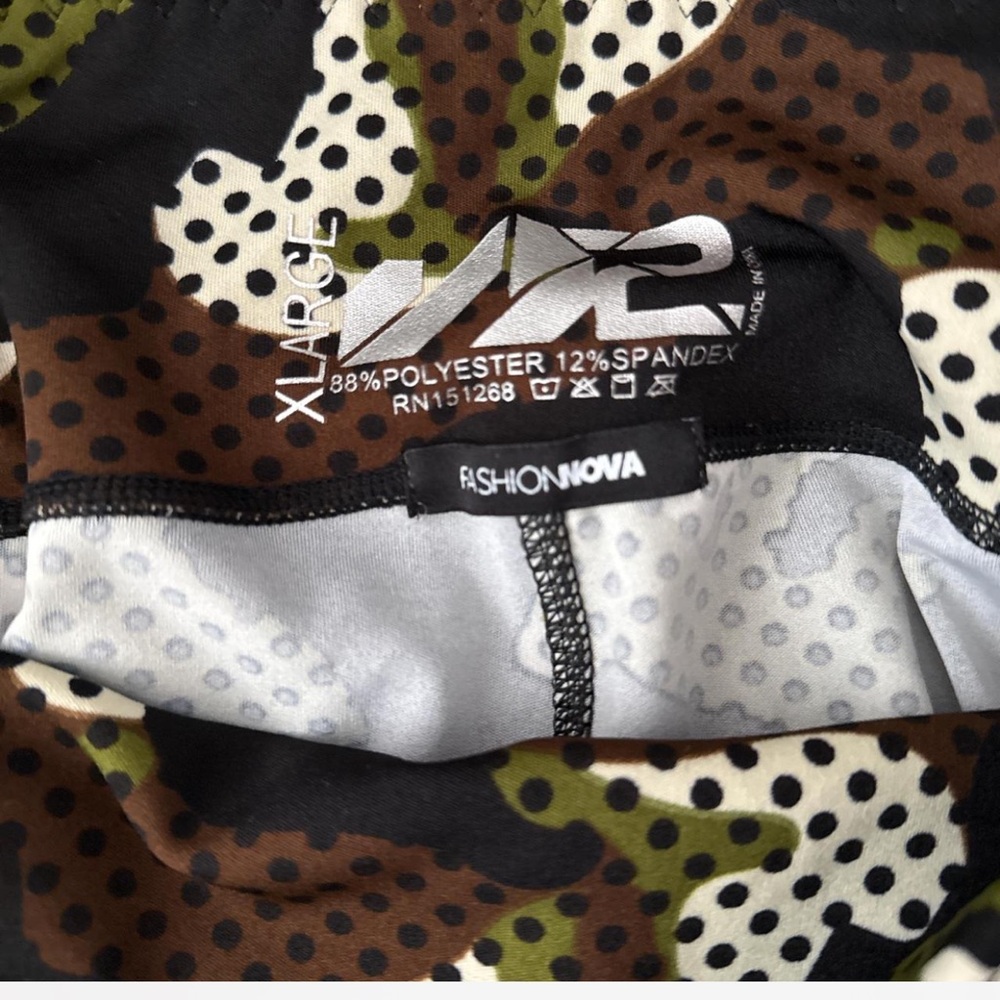 Fashion Nova Camo Print Biker Shorts - Picture 3 of 3
